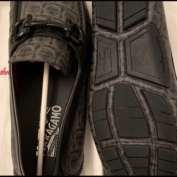 Salvatore Ferragamo | Shoes | Newshoes Are Being Stored In  display picture 3